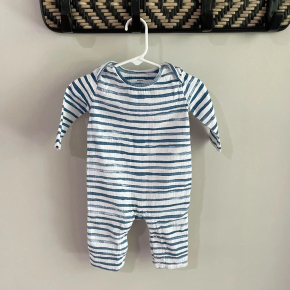 Aden + Anais - Baby - White/Blue Muslin Long Sleeve Romper - 3-6 Months - EUC! - Picture 7 of 9